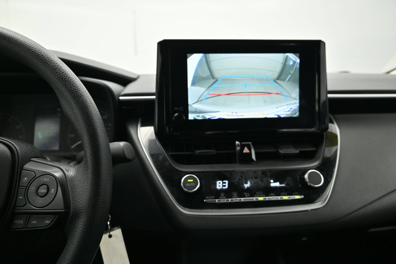 Used 2024 Toyota Corolla LE FWD image 33