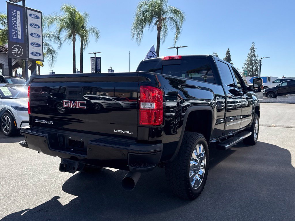 Used 2018 GMC Sierra 2500 Denali w/ Duramax Plus Package AWD/4WD image 12