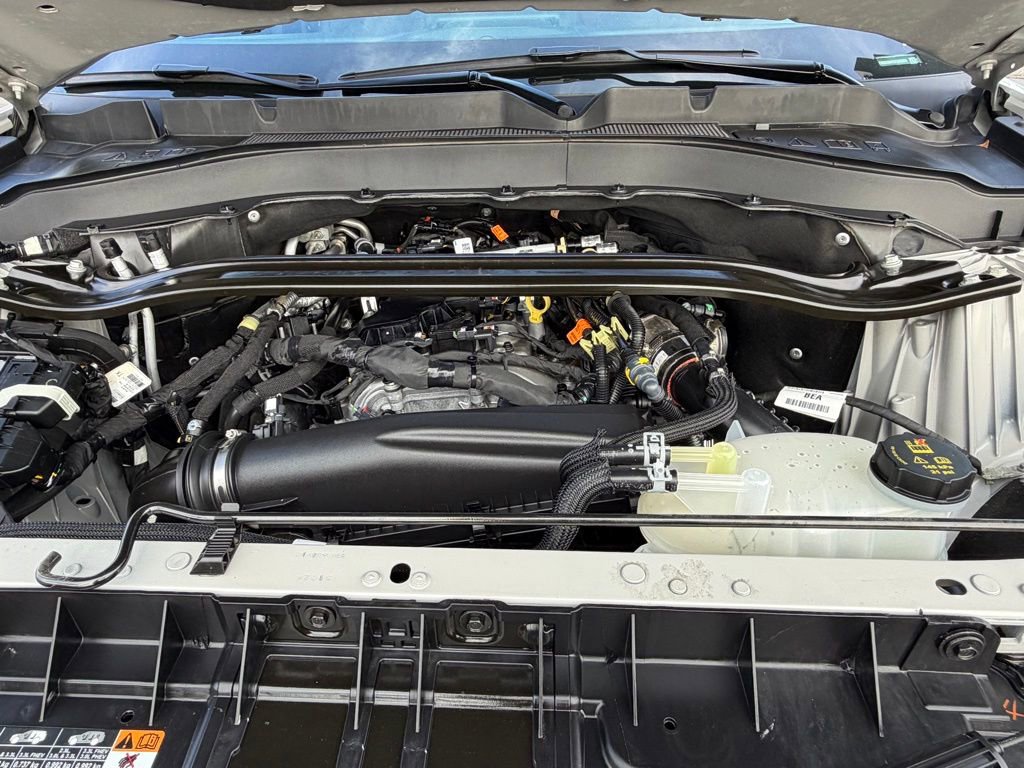 Certified 2025 Ford Explorer Platinum w/ LUX Leather Package image 35