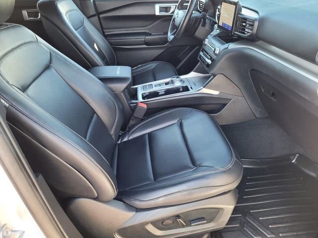 Certified 2020 Ford Explorer XLT w/ Equipment Group 202A image 12