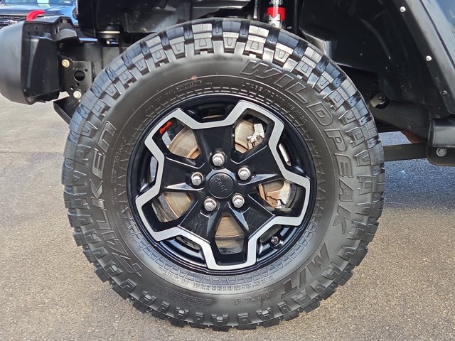 Used 2022 Jeep Gladiator Rubicon w/ LED Lighting Group AWD/4WD image 9