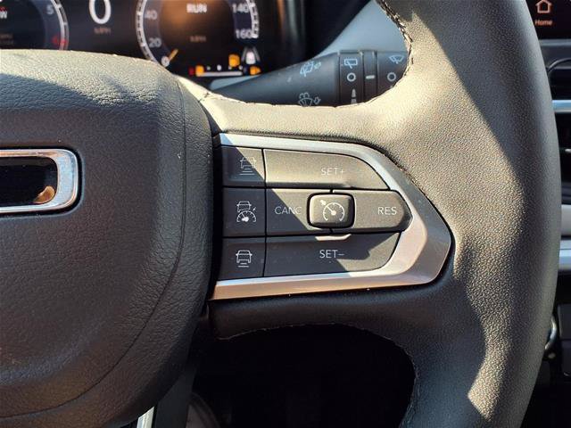 Used 2025 Jeep Compass Limited w/ Elite Group AWD/4WD image 13