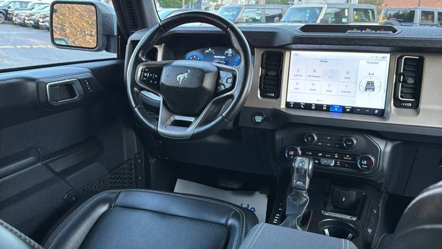 Certified 2025 Ford Bronco Outer Banks AWD/4WD image 18