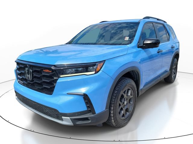 Used 2023 Honda Pilot TrailSport image 4