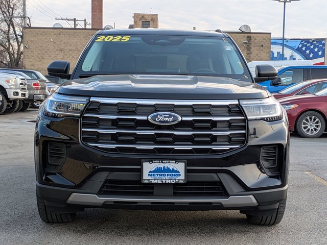 Certified 2025 Ford Explorer Active AWD/4WD image 9