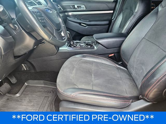Certified 2019 Ford Explorer XLT w/ Equipment Group 202A FWD image 21