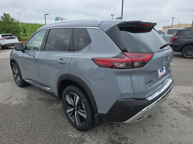 Used 2023 Nissan Rogue Platinum w/ Platinum Premium Package AWD/4WD image 3