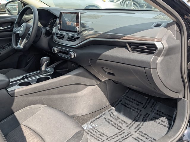 Used 2024 Nissan Altima 2.5 SV FWD image 29