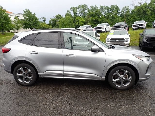 Certified 2023 Ford Escape ST-Line Select w/ Tech Pack #1 AWD/4WD image 7