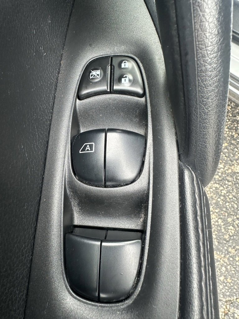 Used 2021 Nissan Rogue Sport S image 20