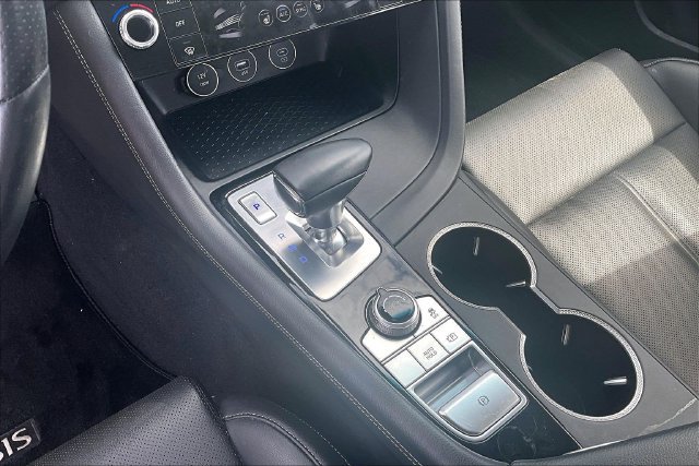 Used 2025 Genesis G70 2.5T RWD image 12