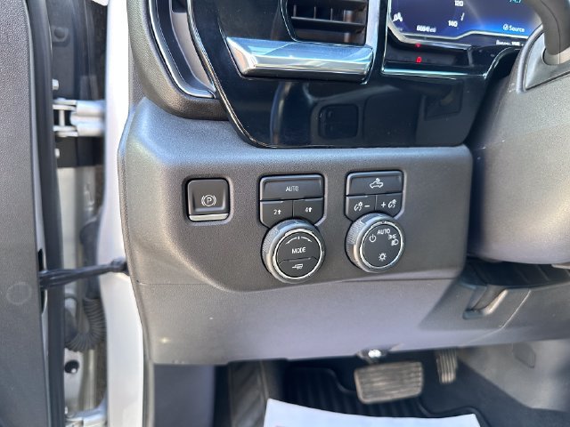 Used 2022 Chevrolet Silverado 1500 LT AWD/4WD image 12