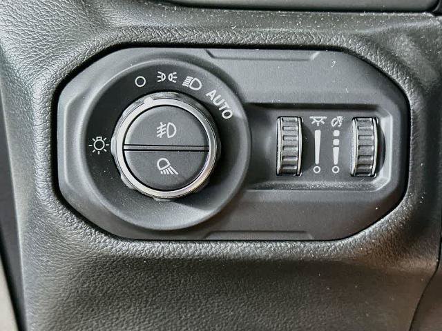 Used 2022 Jeep Gladiator Overland AWD/4WD image 27