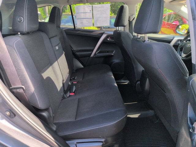 Used 2018 Toyota RAV4 XLE AWD/4WD image 20