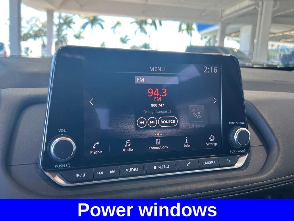Used 2024 Nissan Rogue S AWD/4WD image 12