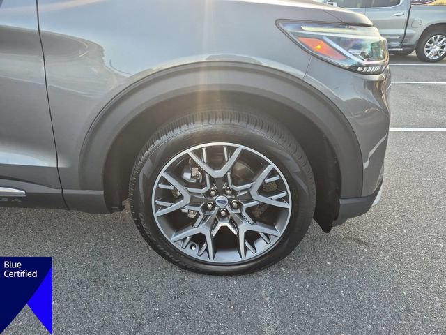 Certified 2025 Ford Explorer Platinum w/ Ultimate Package AWD/4WD image 10