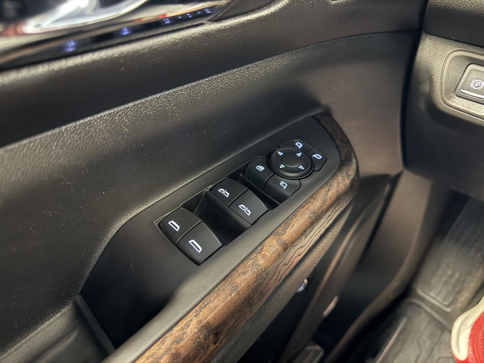 Used 2020 GMC Acadia Denali w/ Trailering Package image 27