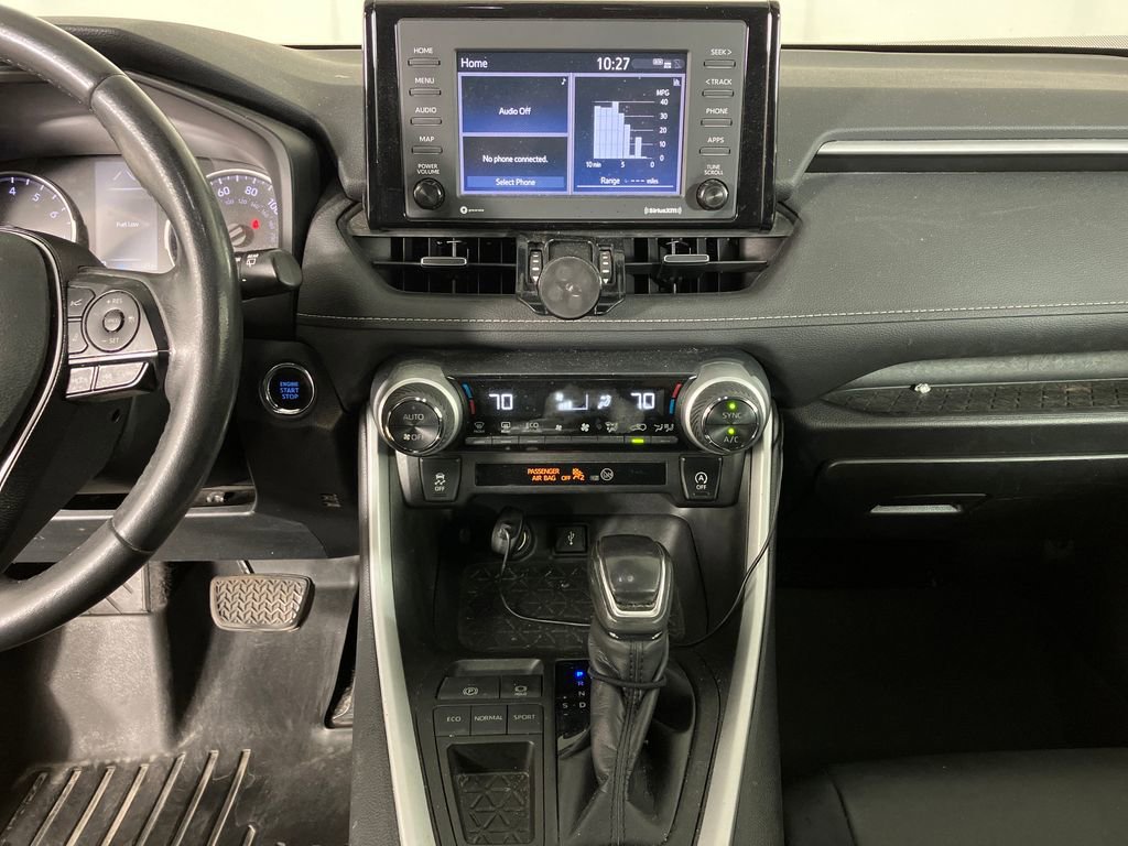 Used 2021 Toyota RAV4 XLE Premium image 25