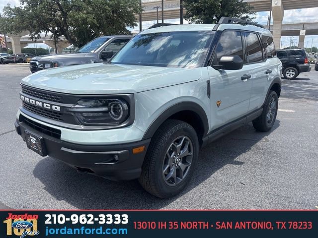 Certified 2023 Ford Bronco Sport Badlands AWD/4WD image 3
