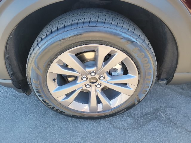 Certified 2022 Ford Explorer XLT w/ Equipment Group 202A RWD image 31