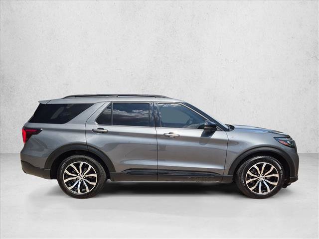 Certified 2025 Ford Explorer ST-Line RWD image 4