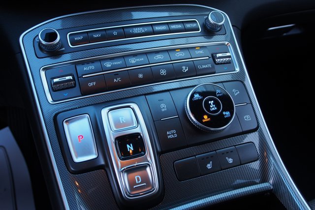 Used 2023 Hyundai Santa Fe SEL image 25