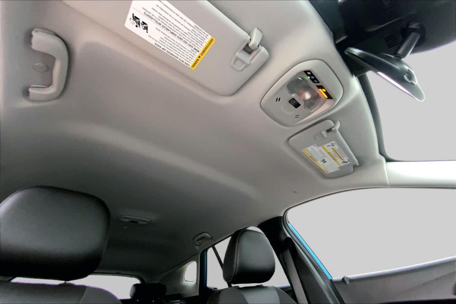 Used 2025 Chevrolet Trax LT w/ Driver Confidence Package FWD image 14