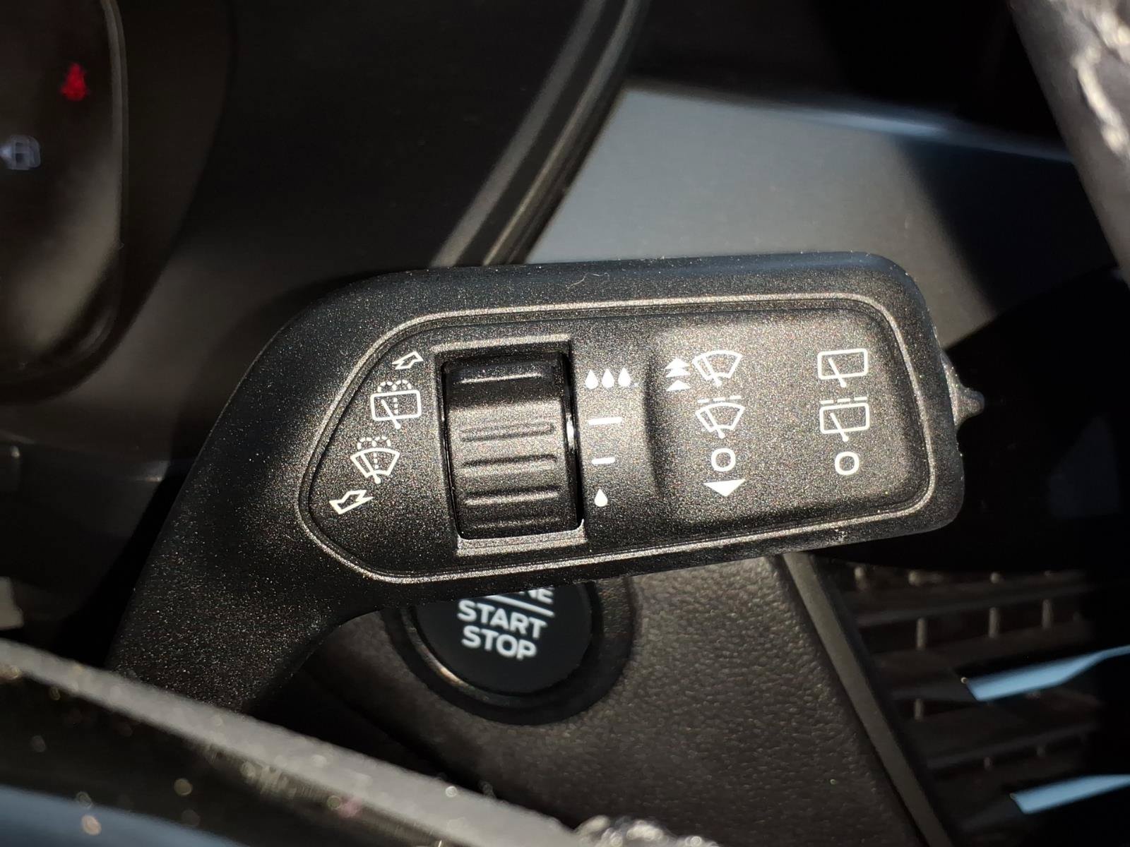 Certified 2023 Ford Escape Active AWD/4WD image 26