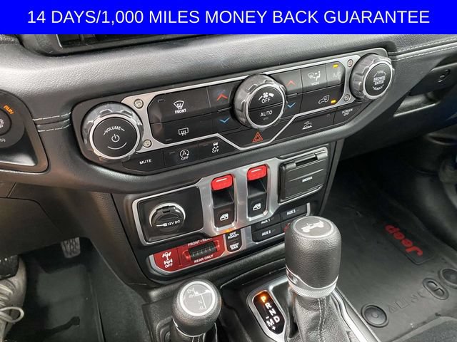 Used 2024 Jeep Wrangler Rubicon w/ Technology Group AWD/4WD image 17