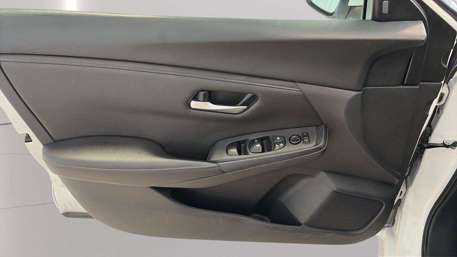 Used 2024 Nissan Sentra SV FWD image 20