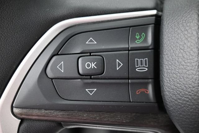 Used 2023 Jeep Grand Cherokee L Limited AWD/4WD image 19