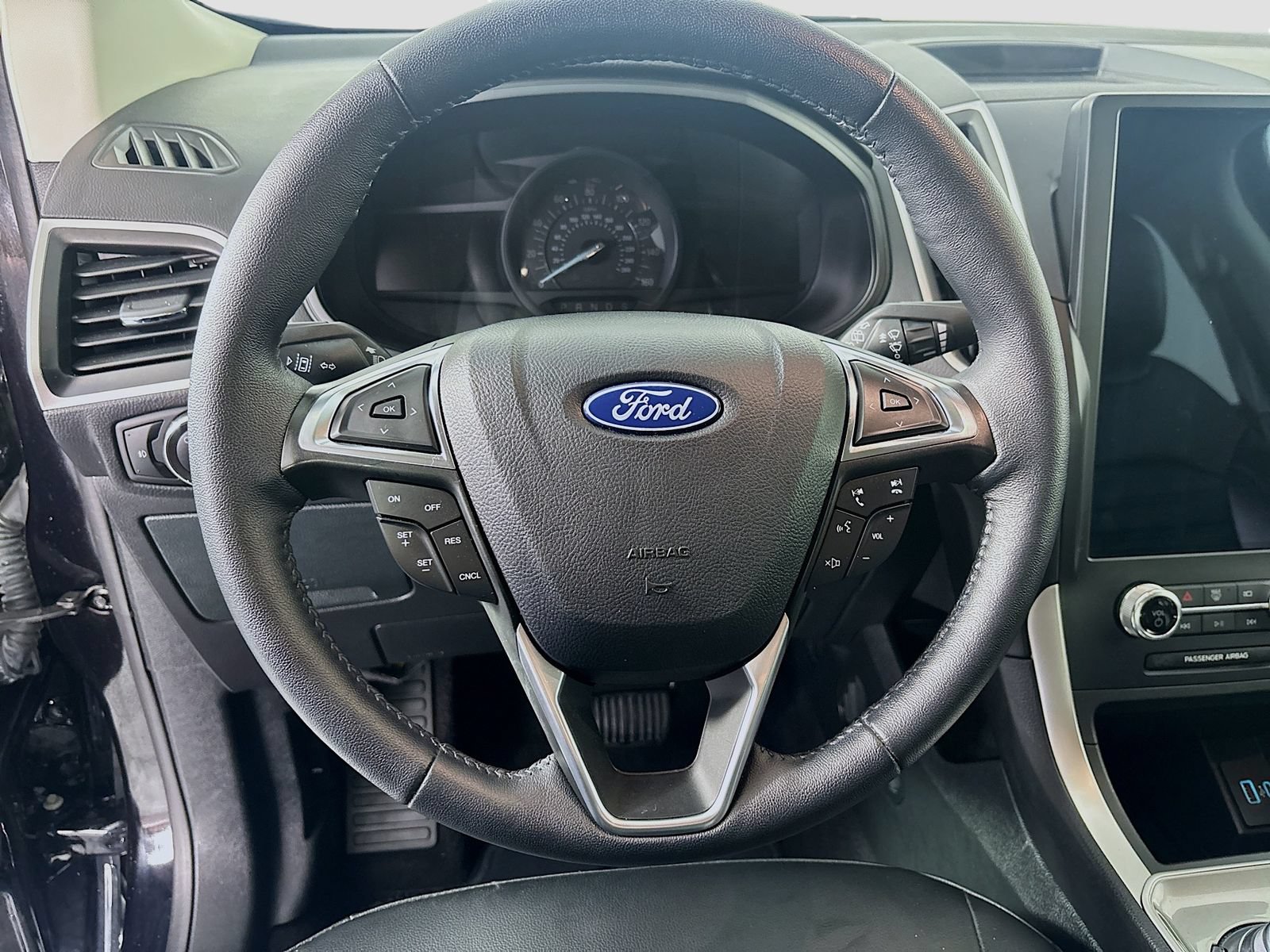 Certified 2024 Ford Edge SEL w/ Convenience Package AWD/4WD image 11