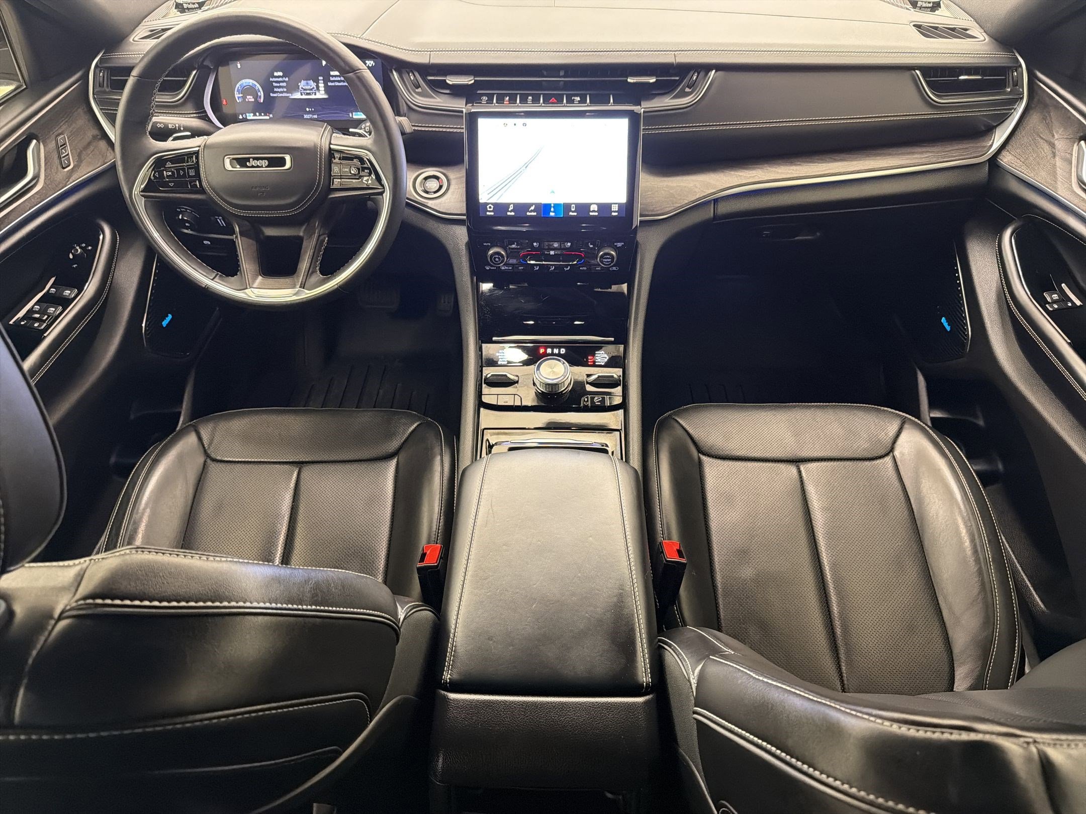 Used 2022 Jeep Grand Cherokee Overland image 15