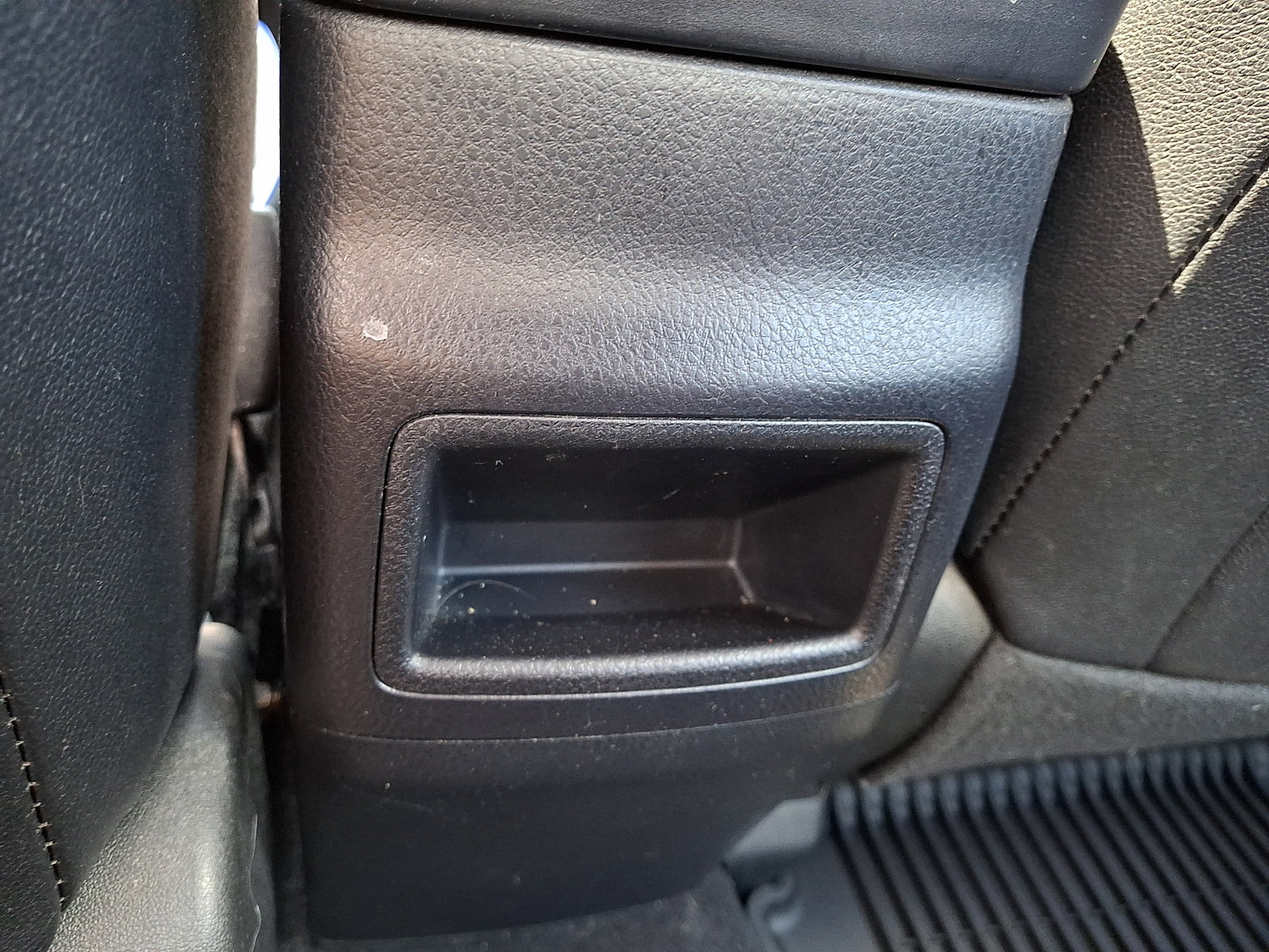 Used 2019 Toyota Corolla SE w/ SE Premium Package FWD image 12