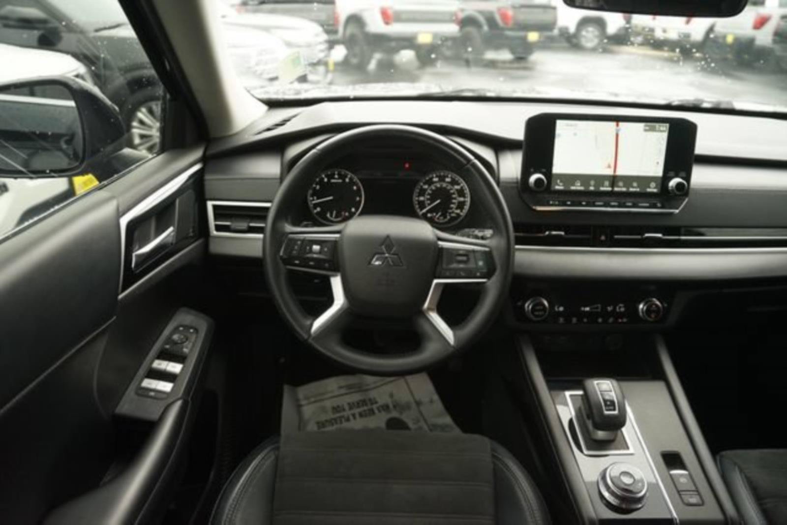 Used 2022 Mitsubishi Outlander SE FWD image 23