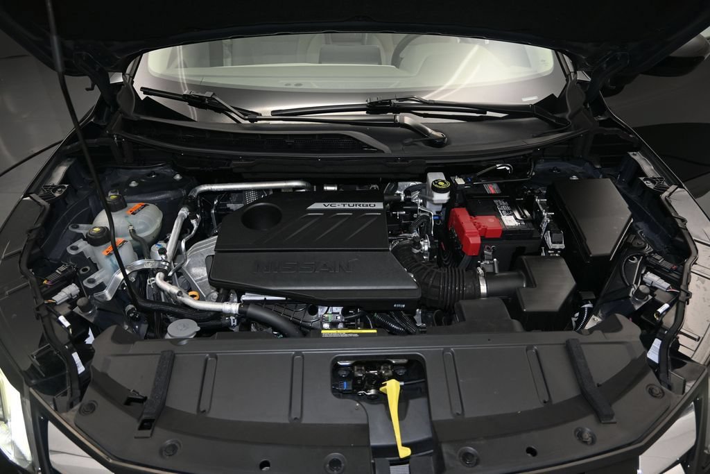 Used 2025 Nissan Rogue SV FWD image 16