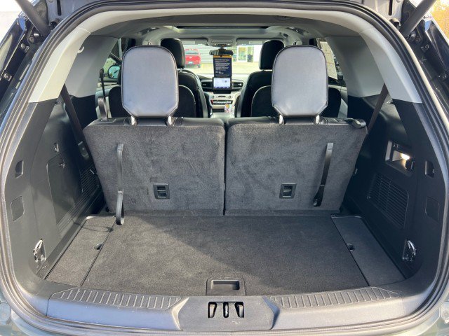 Certified 2023 Ford Explorer XLT w/ Equipment Group 202A AWD/4WD image 30