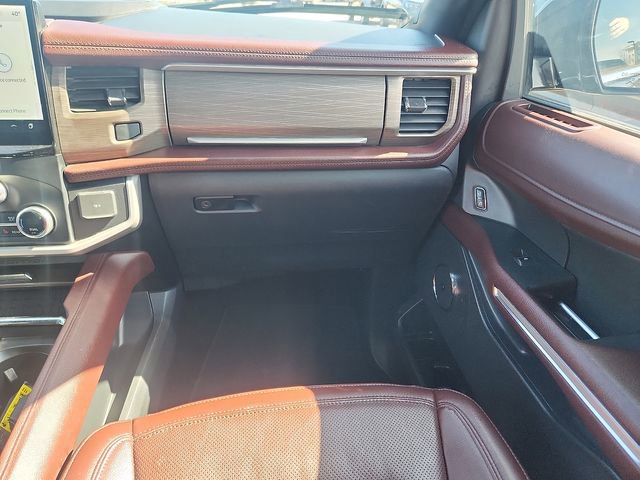 Certified 2023 Ford Expedition Limited image 10