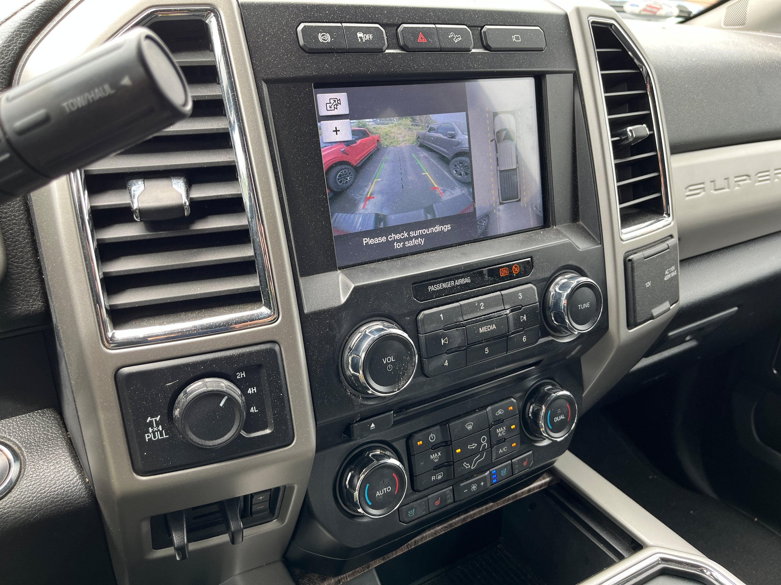 Certified 2018 Ford F250 Lariat w/ Lariat Ultimate Package AWD/4WD image 17