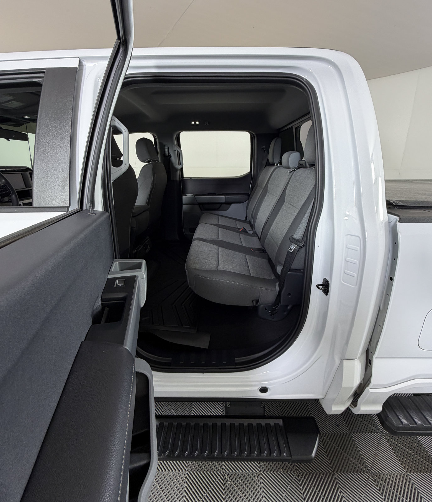 Certified 2024 Ford F350 XL w/ STX Appearance Package AWD/4WD image 7