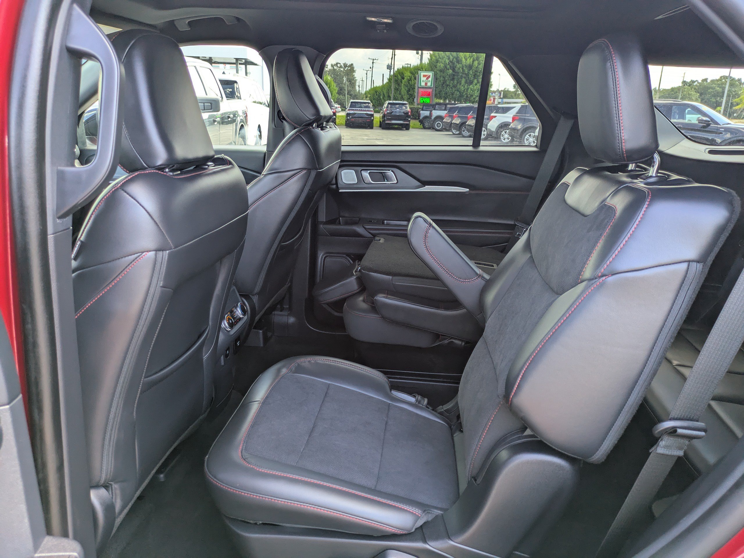 Certified 2026 Ford Explorer ST w/ Sun And Sound Package AWD/4WD image 13