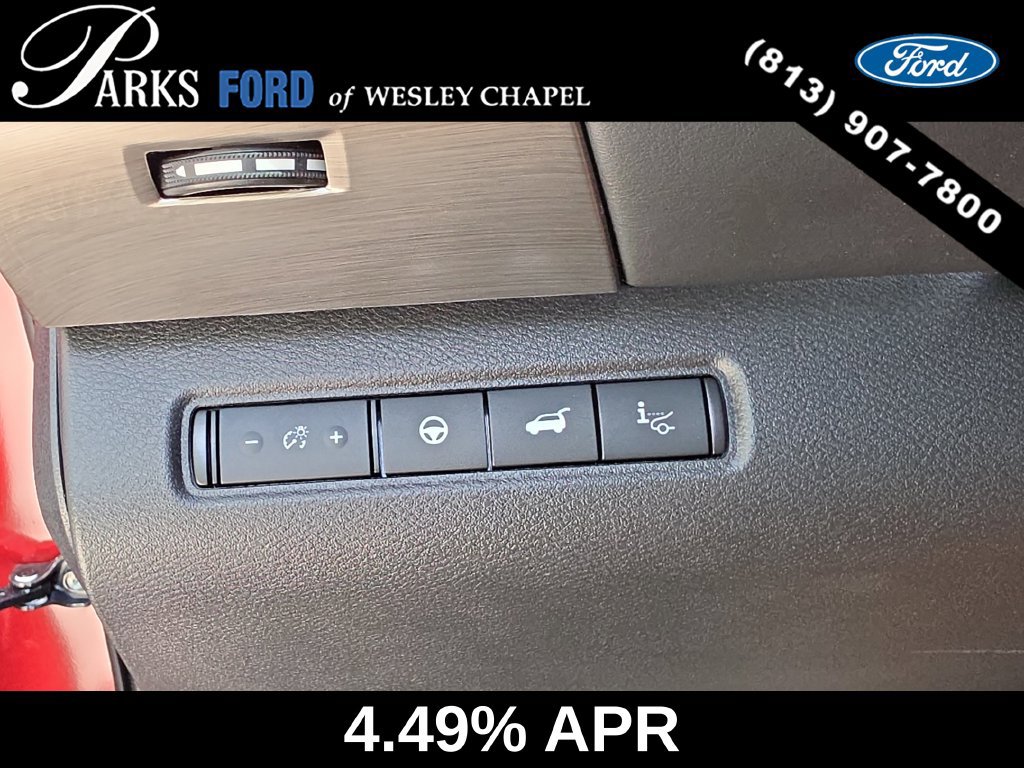 Used 2025 Nissan Pathfinder Platinum FWD image 29