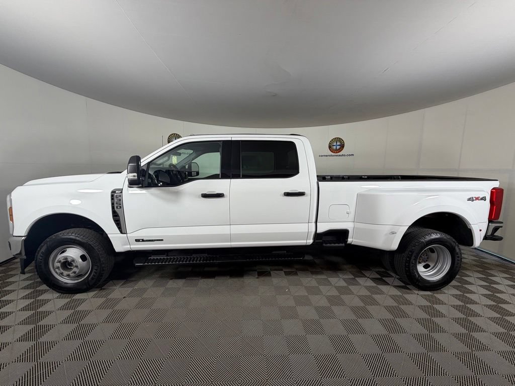 Certified 2025 Ford F350 XLT AWD/4WD image 19
