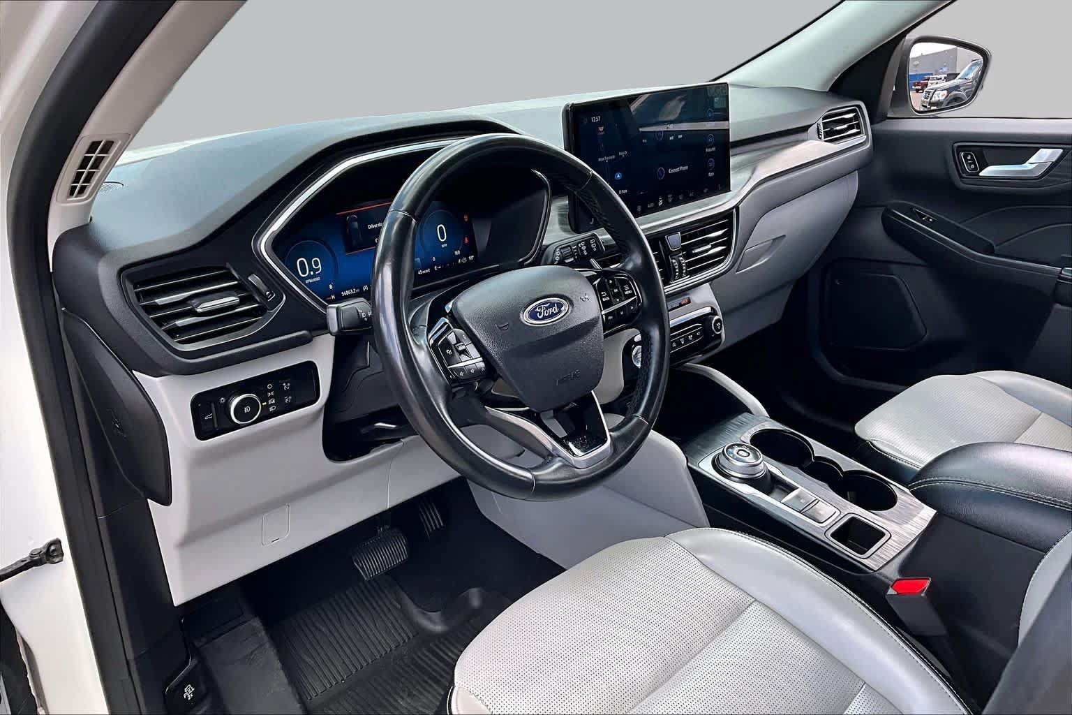 Certified 2023 Ford Escape Platinum AWD/4WD image 17
