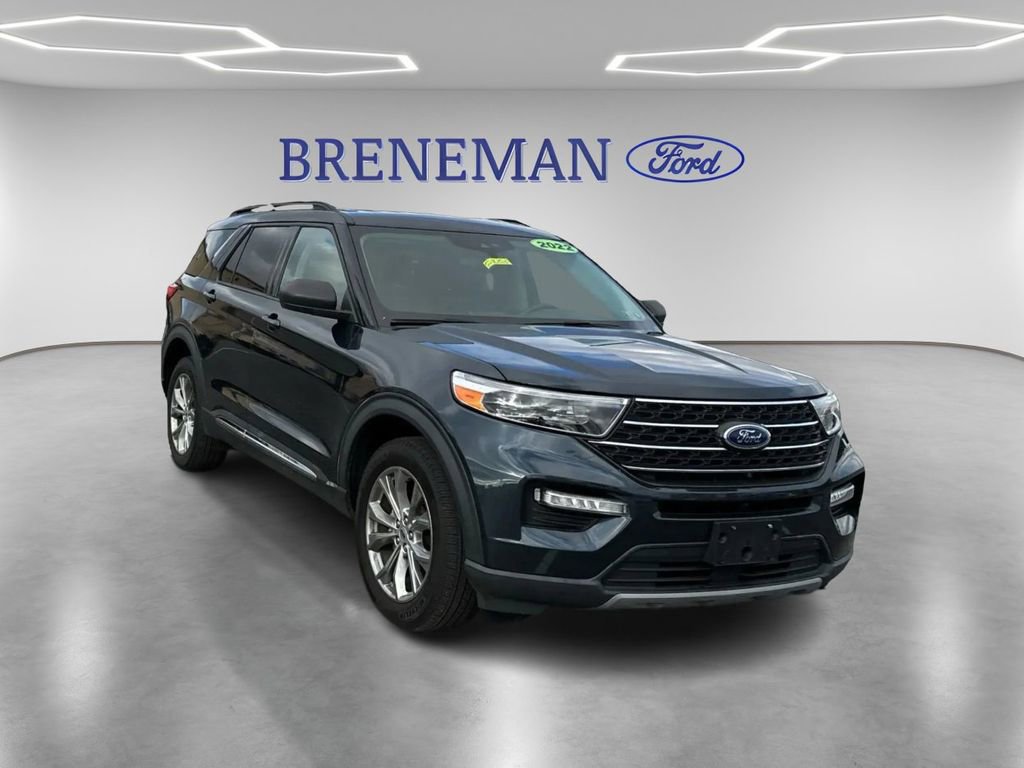Certified 2022 Ford Explorer XLT w/ Equipment Group 202A image 8