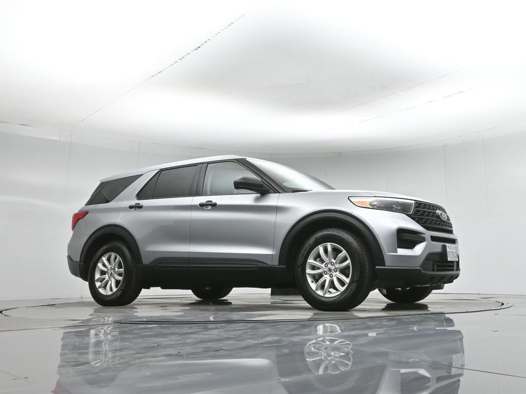 Certified 2021 Ford Explorer 2WD image 2