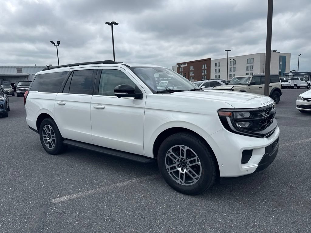 Certified 2025 Ford Expedition Max Active RWD image 1