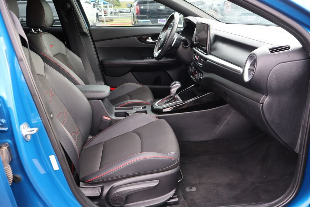 Used 2022 Kia Forte GT w/ GT Technology Package FWD image 21