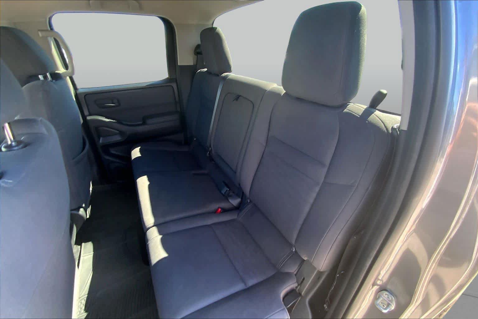 Used 2022 Nissan Frontier S w/ Technology Package AWD/4WD image 21