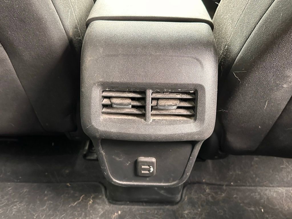 Used 2020 Chevrolet Equinox LT image 18